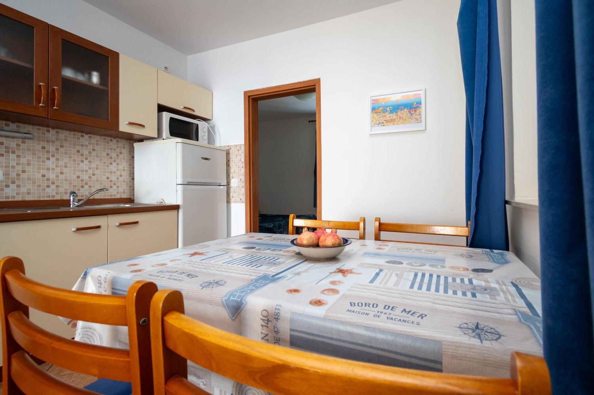 Apartments By The Sea Mandre, Pag - 4092 科兰 客房 照片